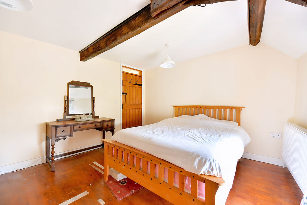 Bedroom- click for photo gallery